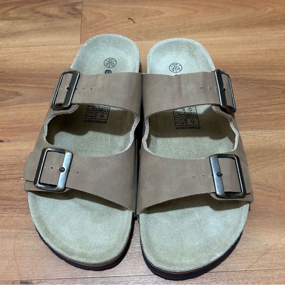 Men's Brown Sandals with Buckle Straps size:8